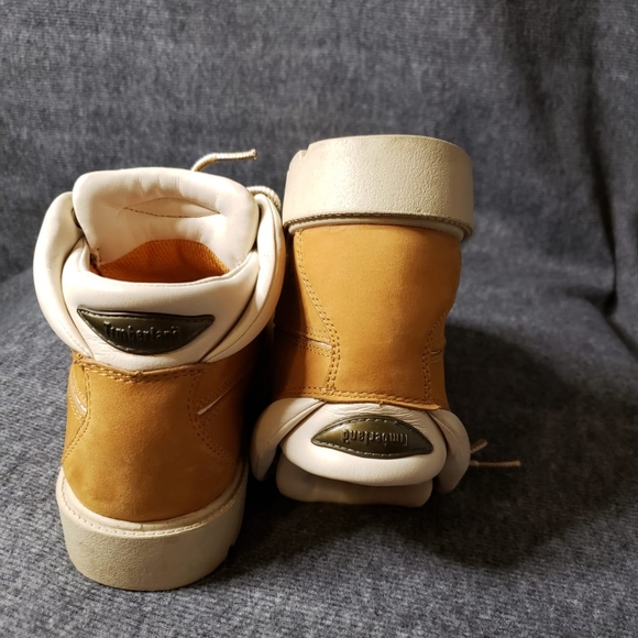 Timberland Boys tan boots Size 3.5 - Picture 10 of 12
